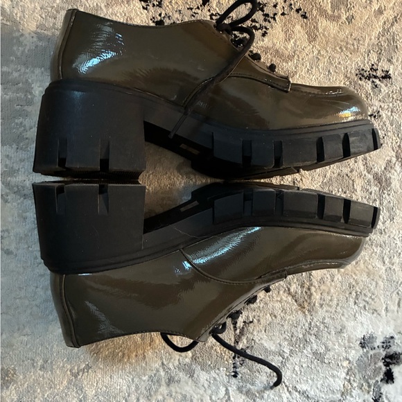 Dirty Laundry “Noyze” Dark Olive Chunky Heel Lug Oxford Lace-up Shoes - Picture 2 of 10